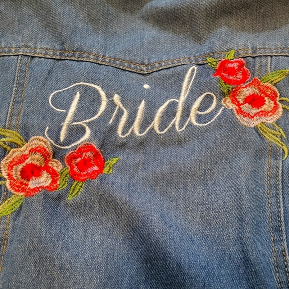 Davids bridal denim Jean jacket RN#84270 CA#56206 size small Medium wash - Picture 13 of 16